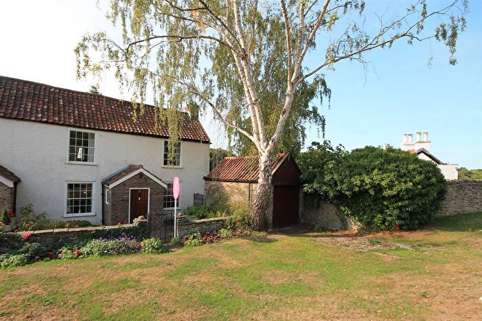 3 Bedroom Semi-Detached House For Sale In Frenchay Common, Bristol, BS16