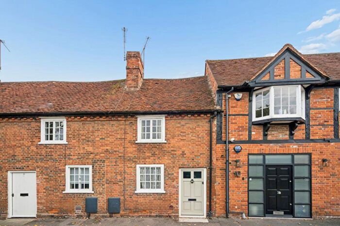 1 Bedroom Terraced House For Sale In Shepherds Lane, Beaconsfield, HP9