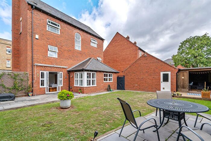 5 Bedroom Detached House For Sale In Rumbush Lane, Shirley, Solihull, B90