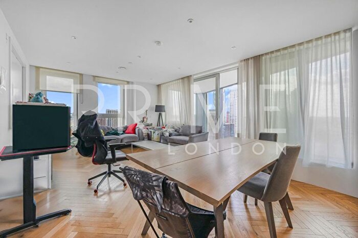 3 Bedroom Flat To Rent In Two Fifty One, Southwark Bridge Road, London, SE1