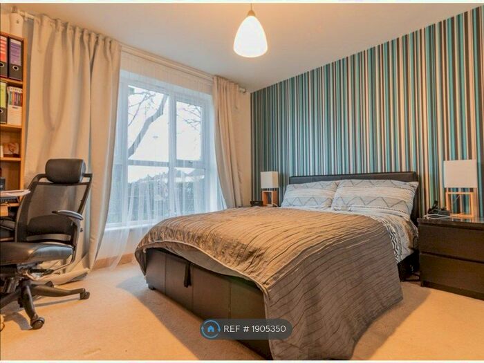 1 Bedroom Flat To Rent In Lexington House, West Drayton, UB7