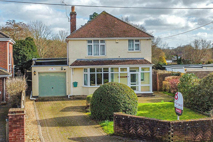 3 Bedroom Detached House For Sale In Winsor Road, Winsor, SO40