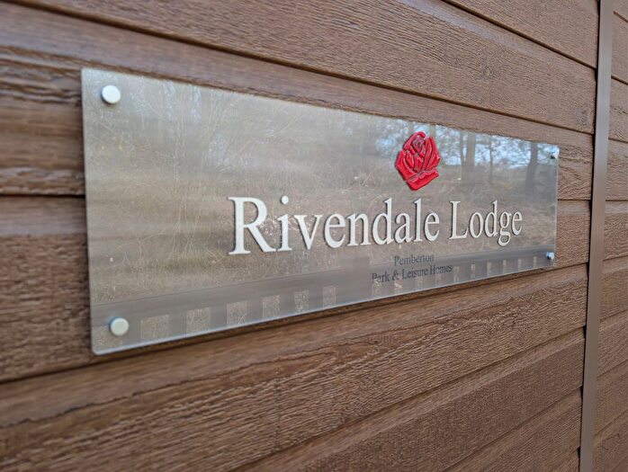2 Bedroom Lodge For Sale In South Lakeland Leisure Village, Borwick Ln, Warton, Carnforth, LA6