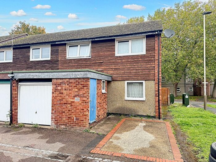 3 Bedroom End Of Terrace House For Sale In Lomond Crescent, Leicester, LE4