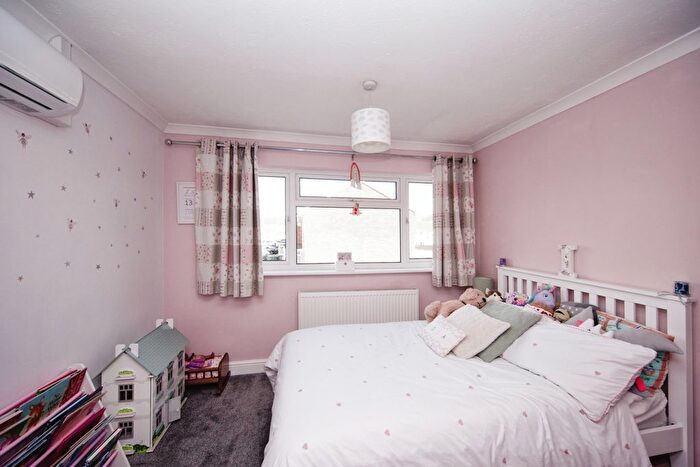 3 Bedroom Terraced House For Sale In Luddenham Close, Maidstone, Kent, ME14