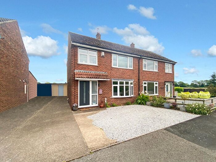 3 Bedroom Semi-Detached House For Sale In Saunders View, Skelton, Goole, DN14