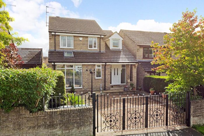 4 Bedroom Detached House For Sale In Bolton Road, Addingham, Ilkley, LS29