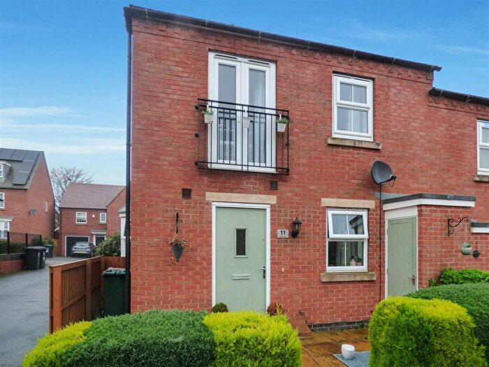 2 Bedroom Semi-Detached House To Rent In Suffolk Way, Church Gresley, DE11