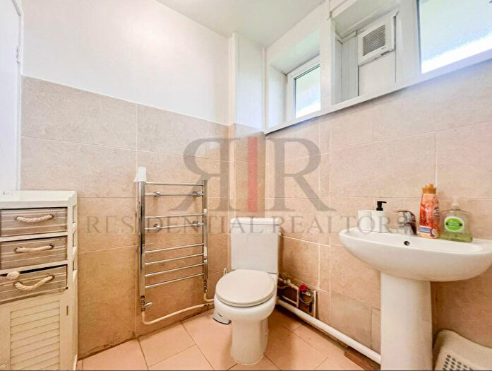 1 Bedroom Terraced House To Rent In Mona Road, London, SE15