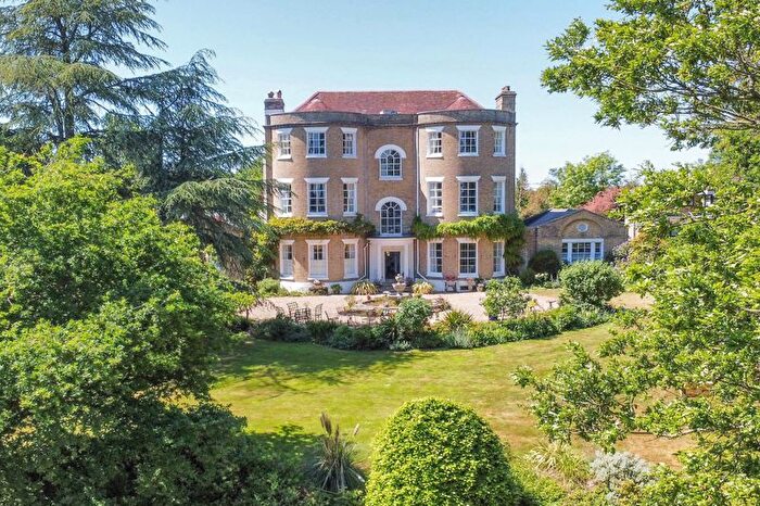 3 Bedroom Flat For Sale In Eling Hill, Totton, Southampton, SO40