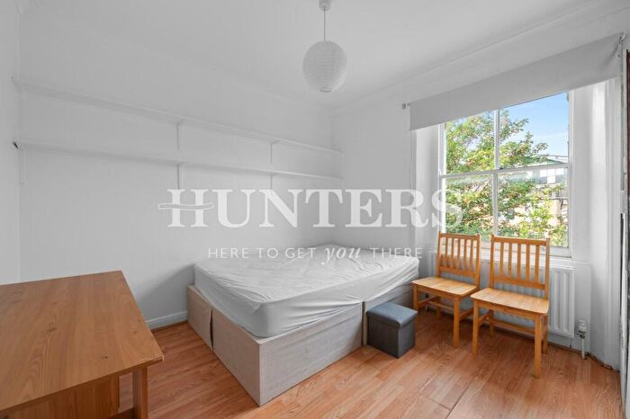 3 Bedroom House To Rent In Oakley Square, London, NW1