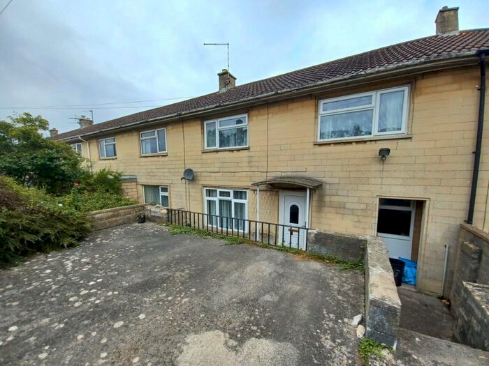 3 Bedroom House To Rent In Kelston View, BA2