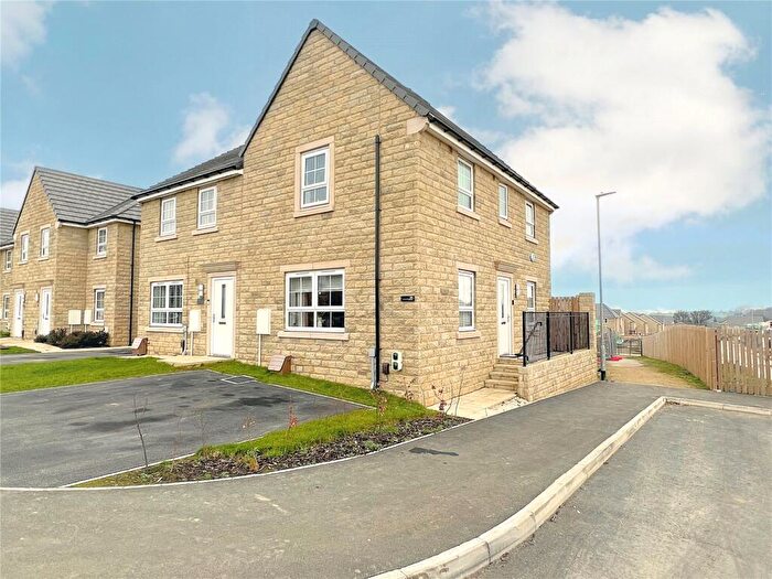 3 Bedroom Semi-Detached House For Sale In Fagley Lane, Bradford, BD2