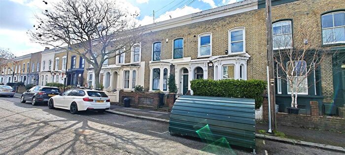3 Bedroom Flat To Rent In Rushmore Road, Clapton, E5