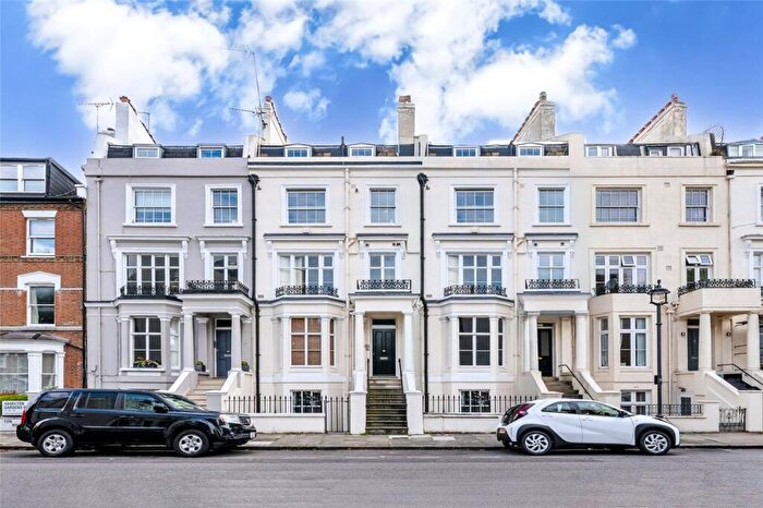 3 Bedroom Apartment For Sale In Alma Square, St John's Wood, London, NW8