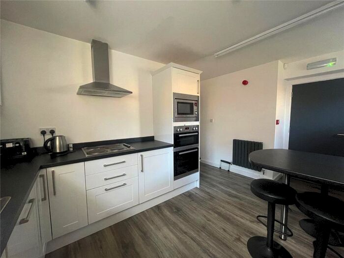 4 Bedroom Property To Rent In Renshaw Church, Hyde Grove, Manchester, M13