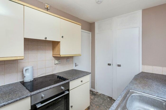 2 Bedroom Flat To Rent In Creslow Court, Stony Stratford, MK11