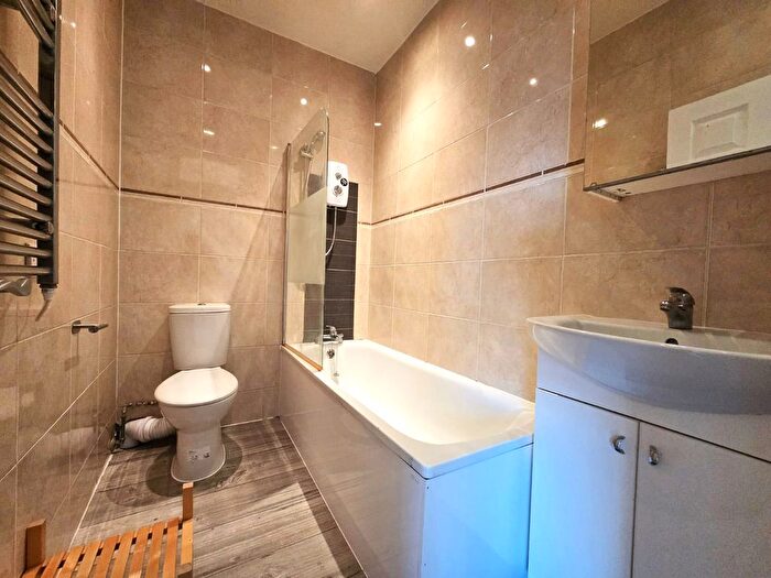 1 Bedroom Flat To Rent In Stoke Newington Road, London, N16