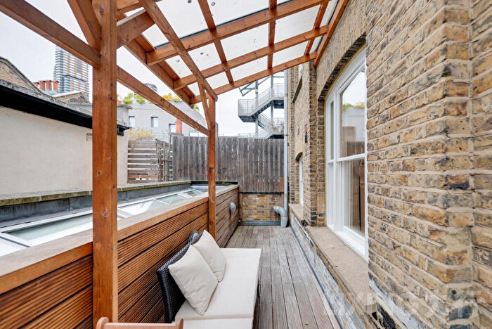 2 Bedroom Apartment For Sale In Old Nichol Street, Shoreditch, E2
