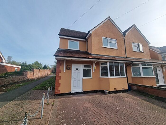 3 Bedroom Semi-detached House For Sale In Saint Johns Road, Cannock, Staffs, WS11