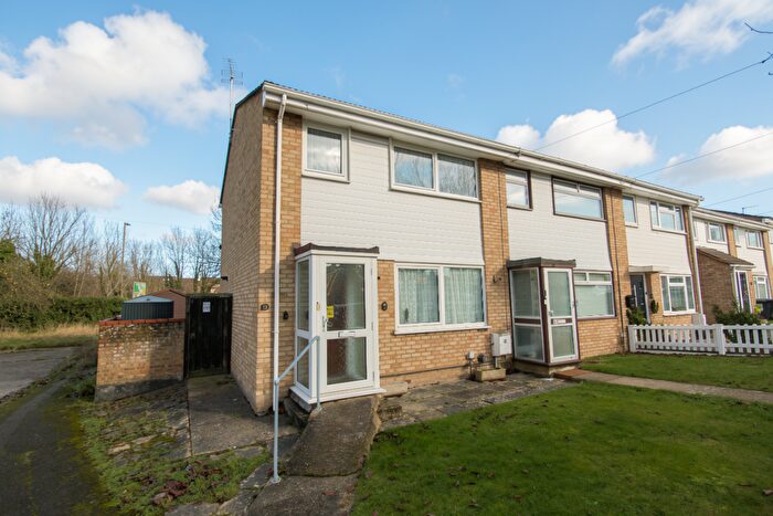 3 Bedroom End Of Terrace House For Sale In Coombelands, Royston, SG8