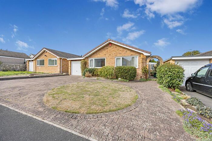 2 Bedroom Detached Bungalow For Sale In Evenlode Way, Keynsham, BS31