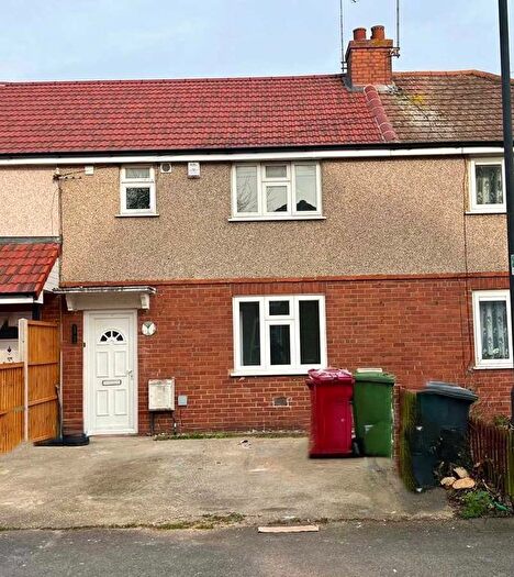 3 Bedroom Terraced House To Rent In Lyford Avenue, Slough, SL2
