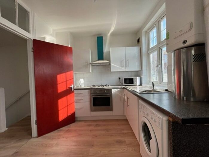 5 Bedroom Flat To Rent In High Street, Croydon, CR0