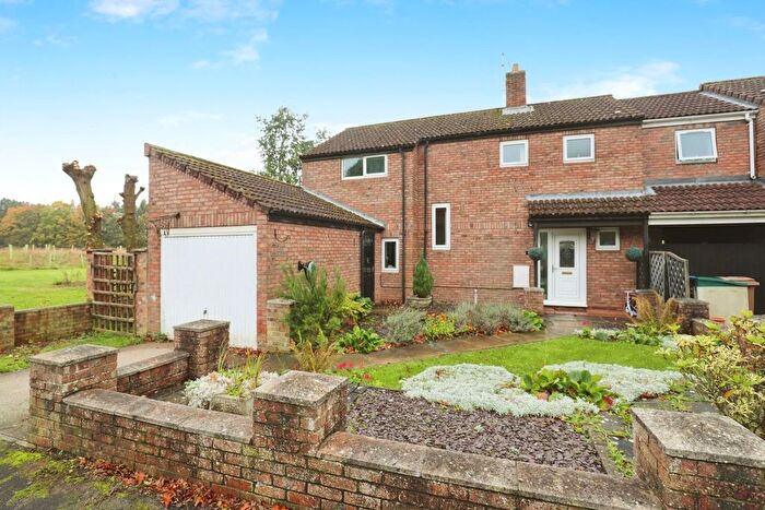 4 Bedroom Semi-Detached House For Sale In Glebe Avenue, Full Sutton, York, YO41