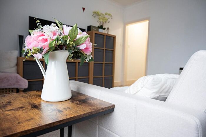 1 Bedroom Flat For Sale In , RG14