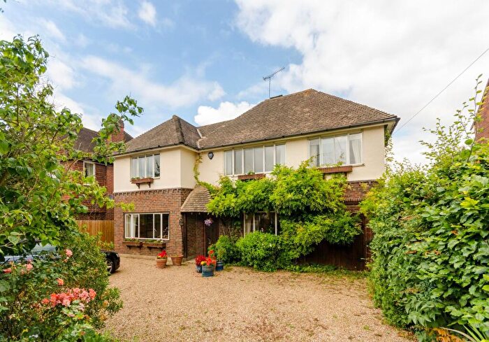 4 Bedroom Detached House To Rent In Thetford Road, New Malden, KT3