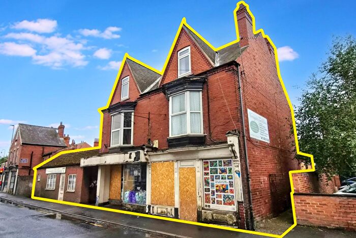 Property For Sale In Fieldside, Thorne, Doncaster, DN8