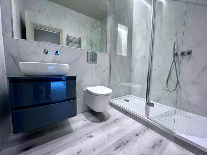 1 Bedroom Flat To Rent In Upper Hale Road, Farnham, GU9