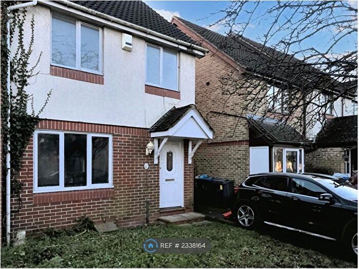 3 Bedroom Semi-Detached House To Rent In Kelvin Gardens, Croydon, CR0