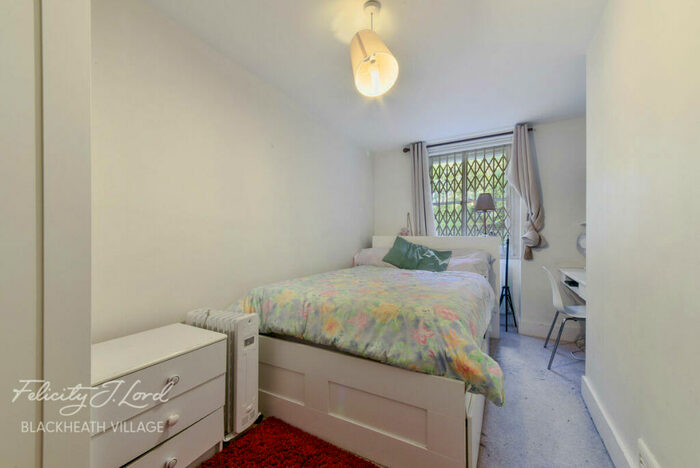 2 Bedroom Apartment For Sale In Kidbrooke Park Road, London, SE3