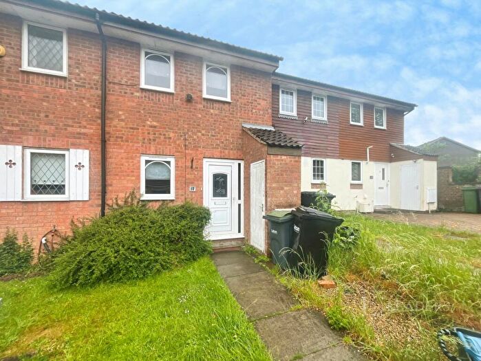 2 Bedroom House To Rent In Evergreen Way, Luton, Bedfordshire, LU3