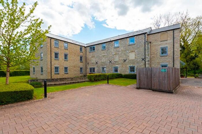 1 Bedroom Apartment For Sale In Bishops Farm Mill, Witney, OX28