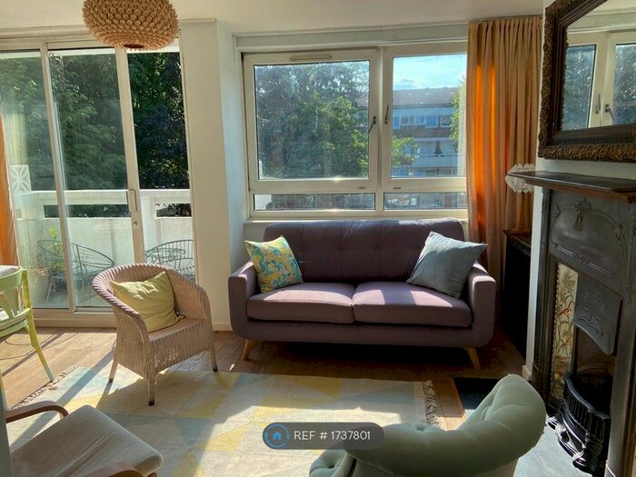 3 Bedroom Maisonette To Rent In Orwell Court, London, E8