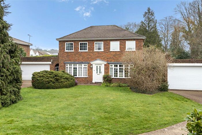 4 Bedroom Detached House To Rent In Hawkhurst, Cobham, Surrey, KT11