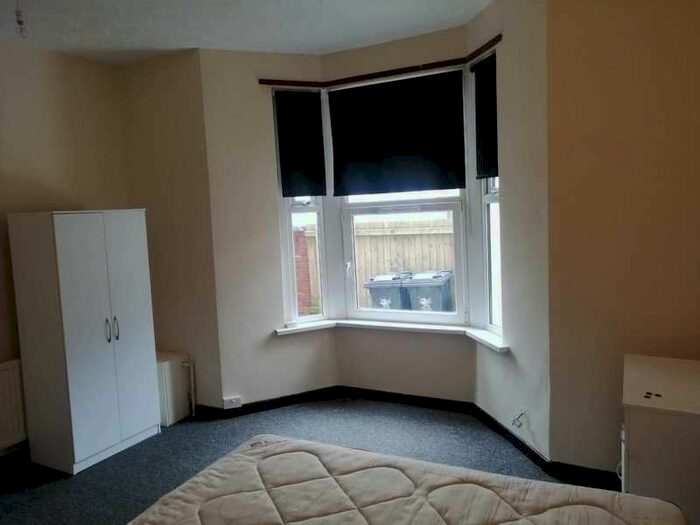 2 Bedroom Flat To Rent In Cardiff, CF24