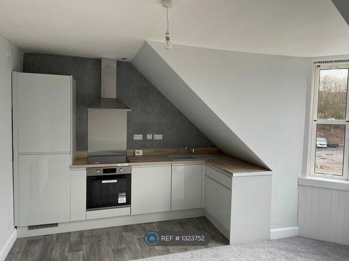 2 Bedroom Flat To Rent In Newton Terrace, Catrine, Mauchline, KA5