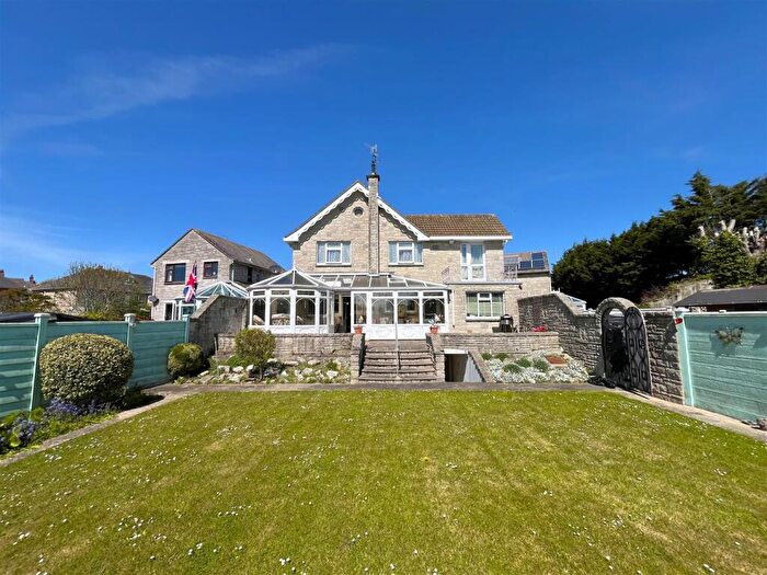 4 Bedroom Detached House For Sale In Roman Close, Radipole, DT3