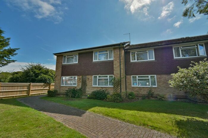 2 Bedroom Flat For Sale In Collington Lane West, Bexhill-On-Sea, TN39