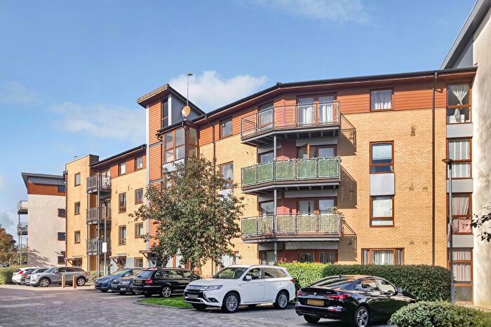 1 Bedroom Flat To Rent In Commonwealth Drive, Three Bridges, Crawley, RH10