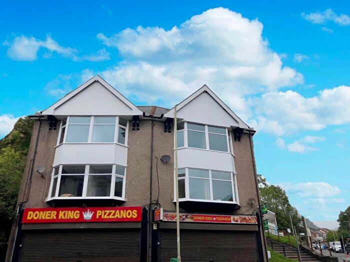 2 Bedroom Flat To Rent In Tynewydd Square, Porth, CF39