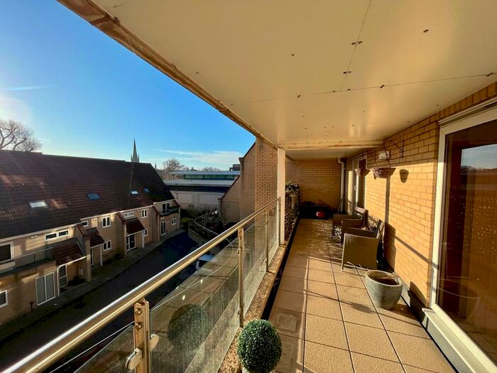 2 Bedroom Flat To Rent In St James Meadow, Norwich, Norfolk, NR3