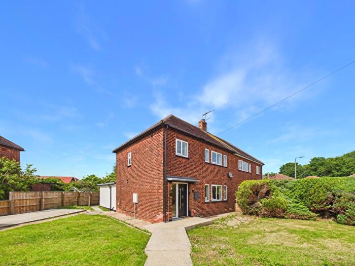 3 Bedroom Semi-Detached House For Sale In Providence Crescent, Barton-Upon-Humber, Lincolnshire, DN18