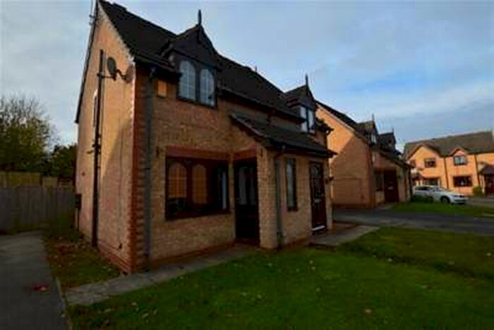 2 Bedroom House To Rent In Greenside Park, New Crofton, WF4