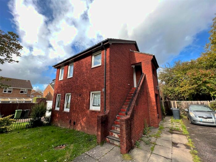 Studio To Rent In Tamar Gardens, West End, Southampton, Hampshire, SO18