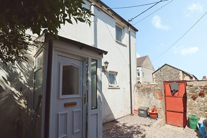 1 Bedroom Property For Sale In Holton Road, Barry, CF63